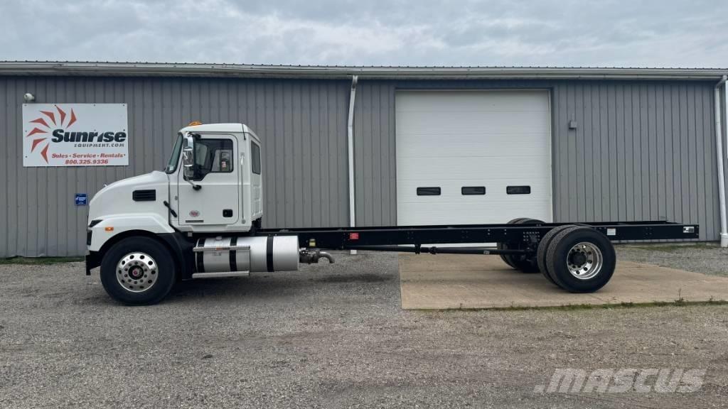 2025 Mack MD 6 Chassis met cabine