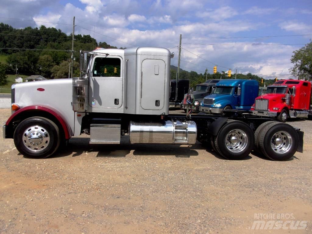 Peterbilt 367 Trekkers