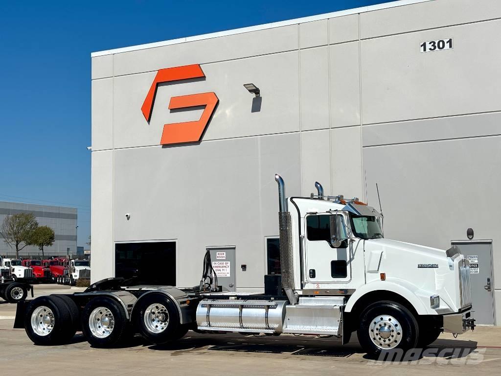 Kenworth T 800 Trekkers