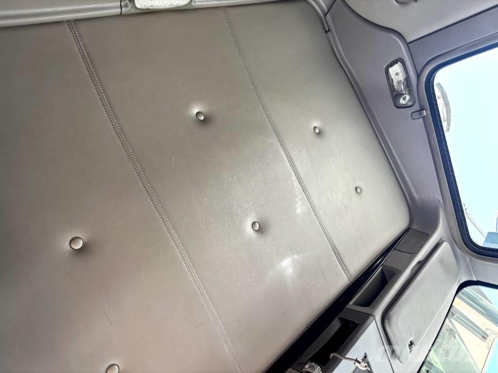 Kenworth T 800 Trekkers