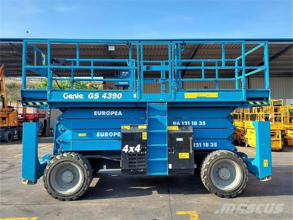 Genie GS4390 Schaarhoogwerkers