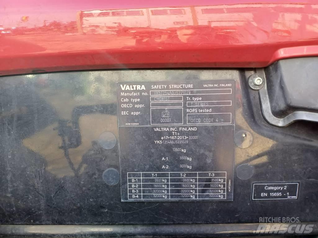 Valtra T 254 Tractoren
