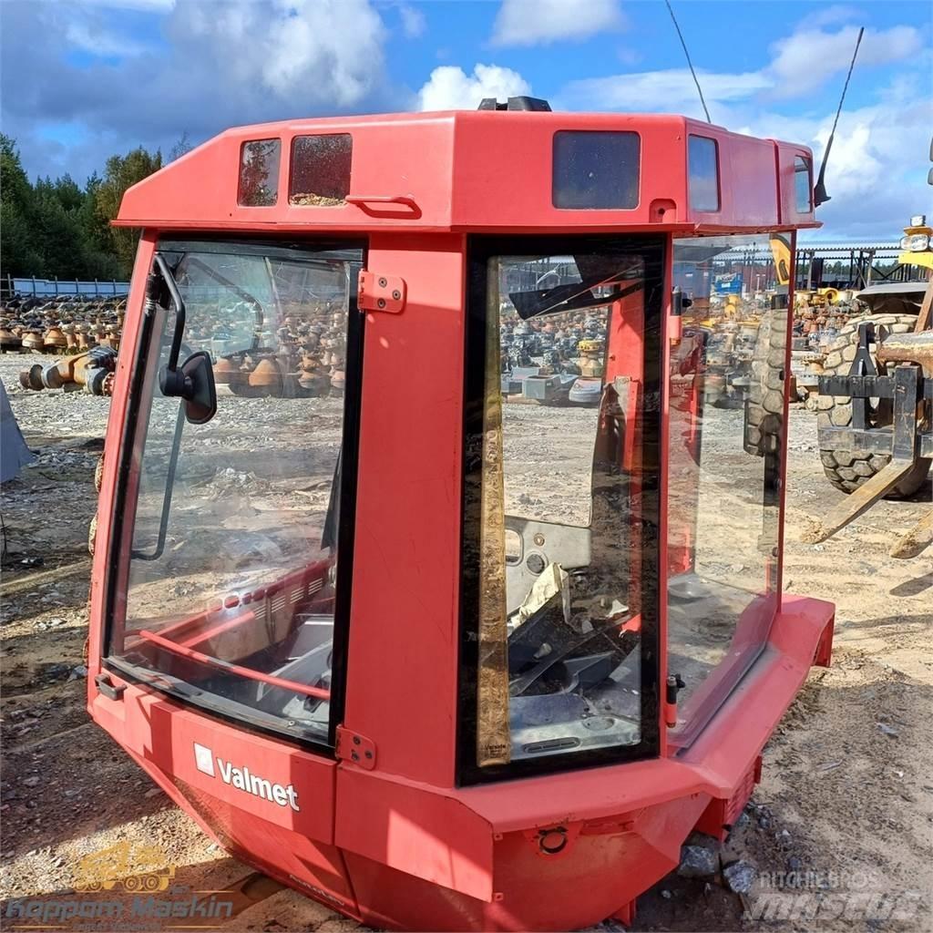 Valmet 941 Cabine en interieur