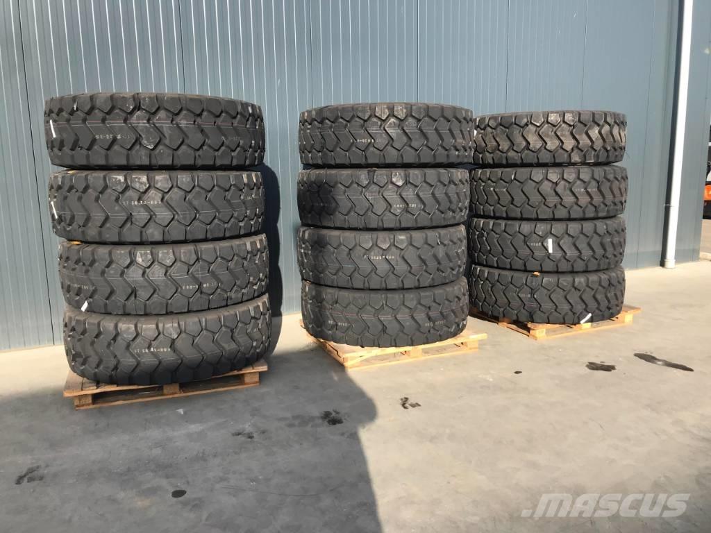  ITR 17.5R25 Banden, wielen en velgen