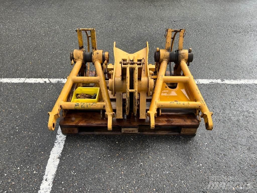 Kobelco 7045 - Runners Kranen onderdelen en gereedschap