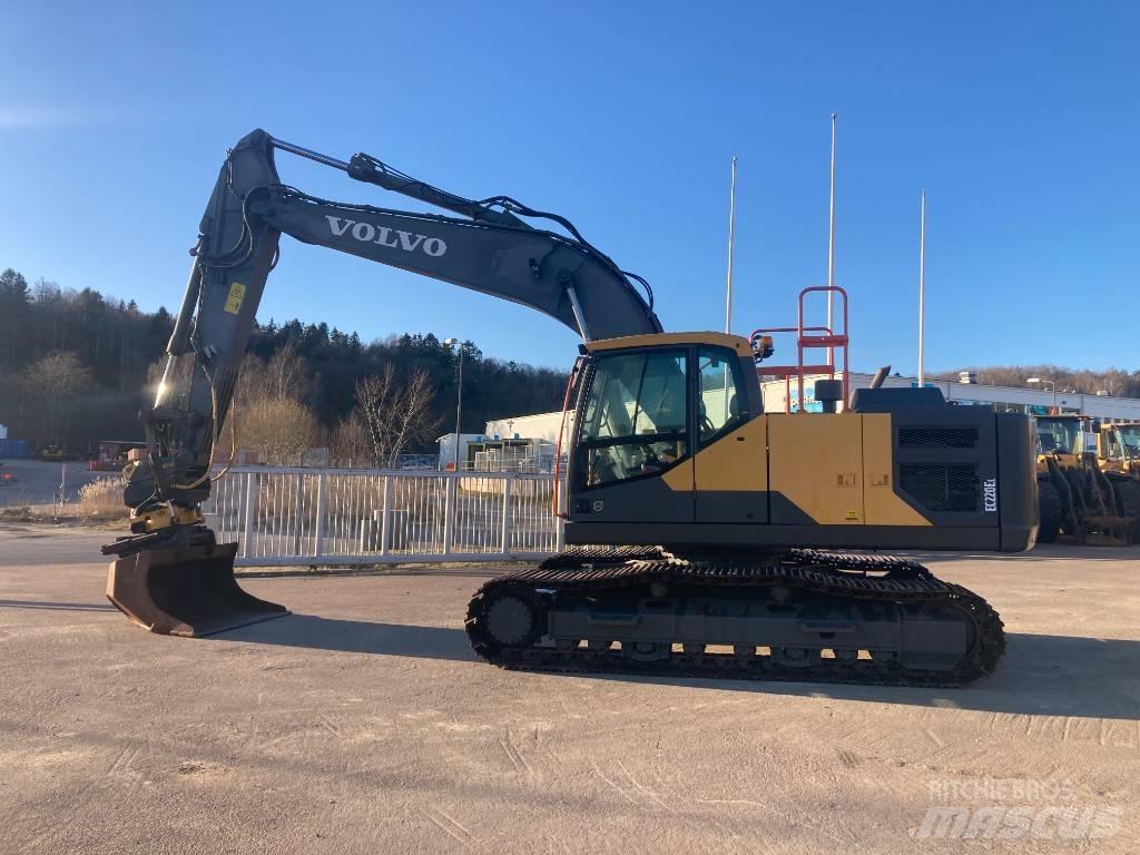 Volvo EC 220 E Rupsgraafmachines