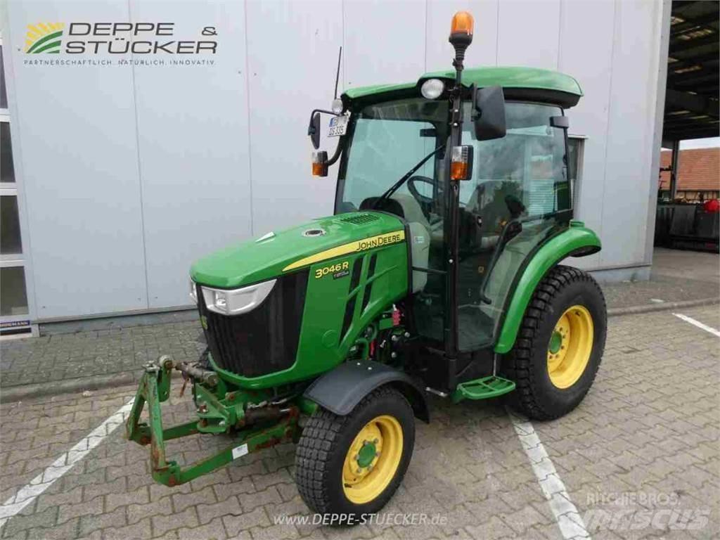John Deere 3046R Compacttrekkers