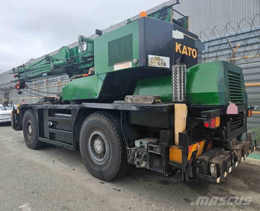 Kato KR 350-3 Ruwterrein kranen