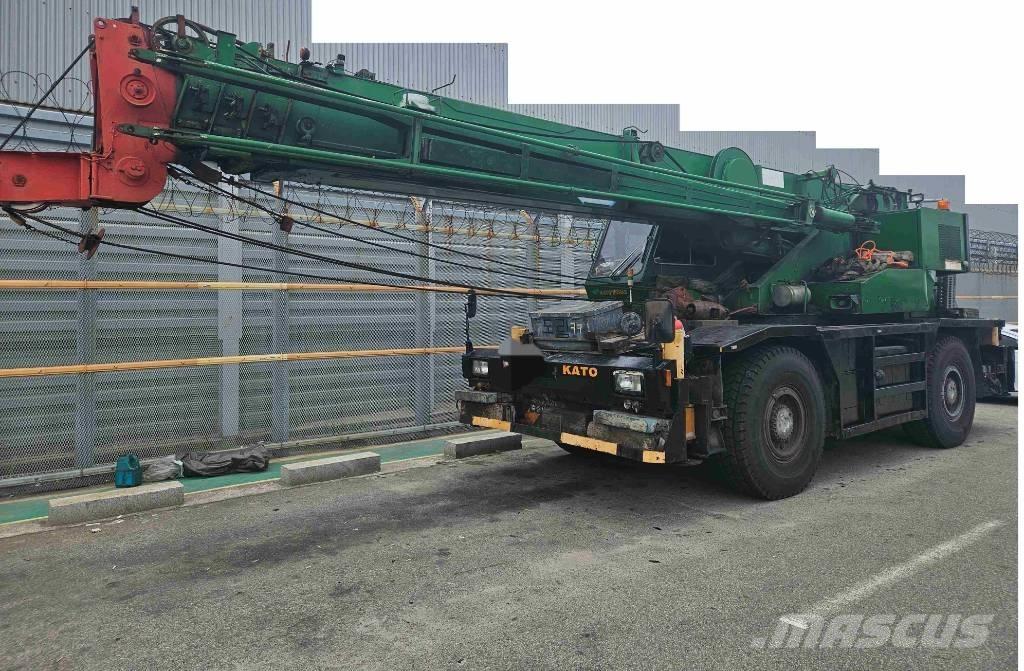 Kato KR 350-3 Ruwterrein kranen