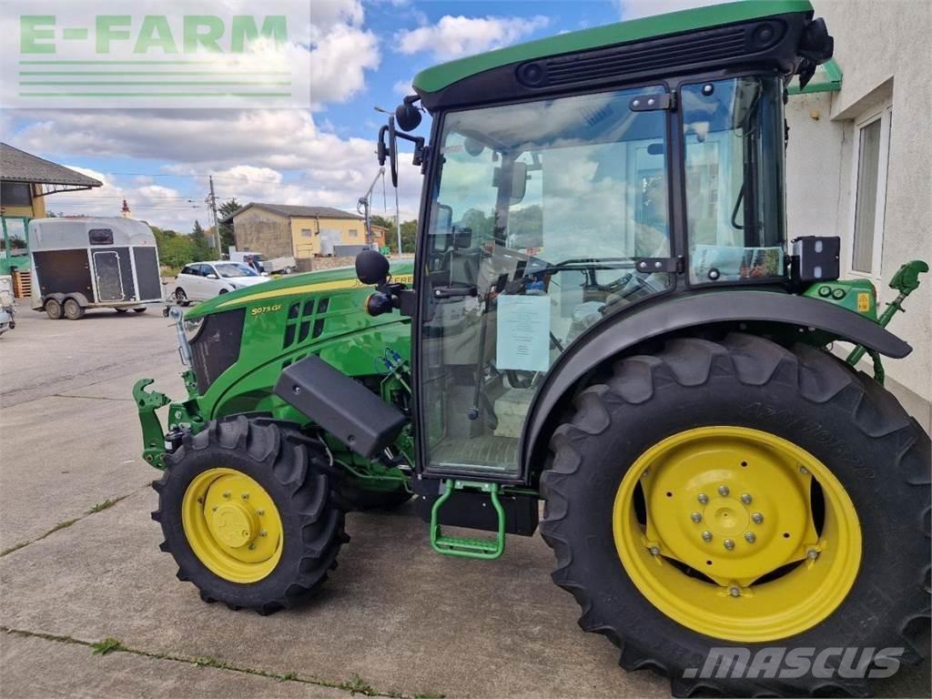 John Deere 5075 GF Tractoren
