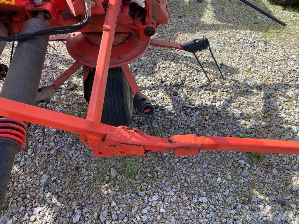 Kuhn GF8702 Schudders