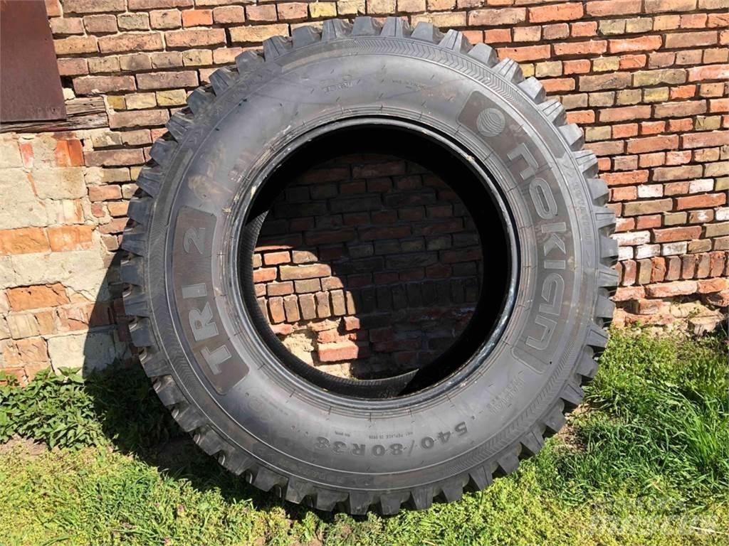 Nokian TRI 2 Banden, wielen en velgen