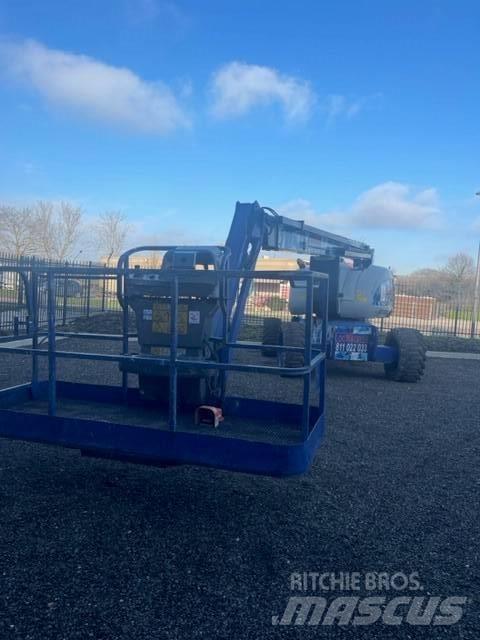 JLG 800 AJ Telescoophoogwerkers