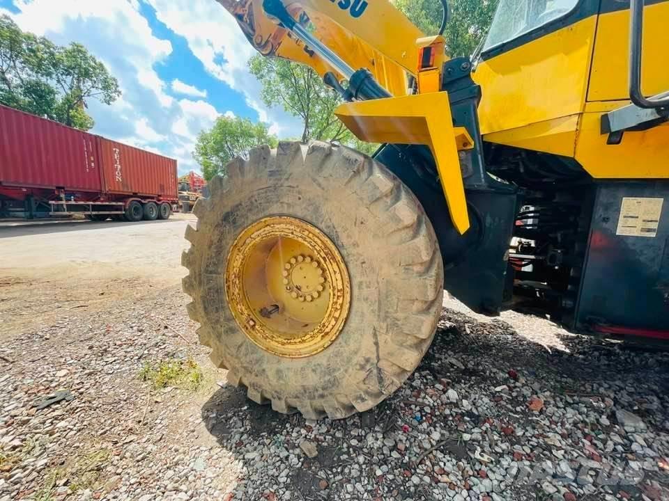 Komatsu WA320 Wielladers