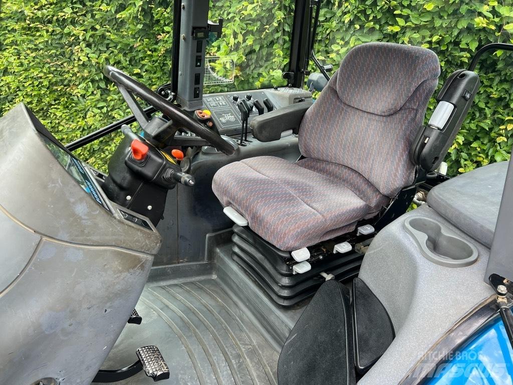 New Holland TM 150 Tractoren