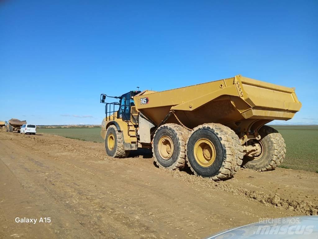 CAT 745 Knik dumptrucks