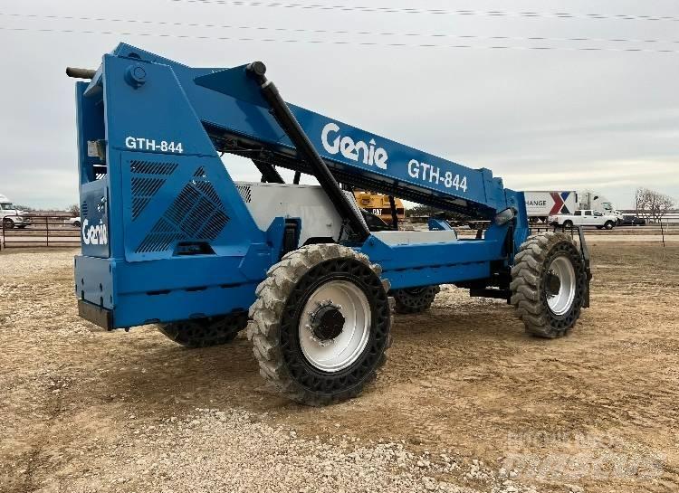 Genie GTH844 Verreikers