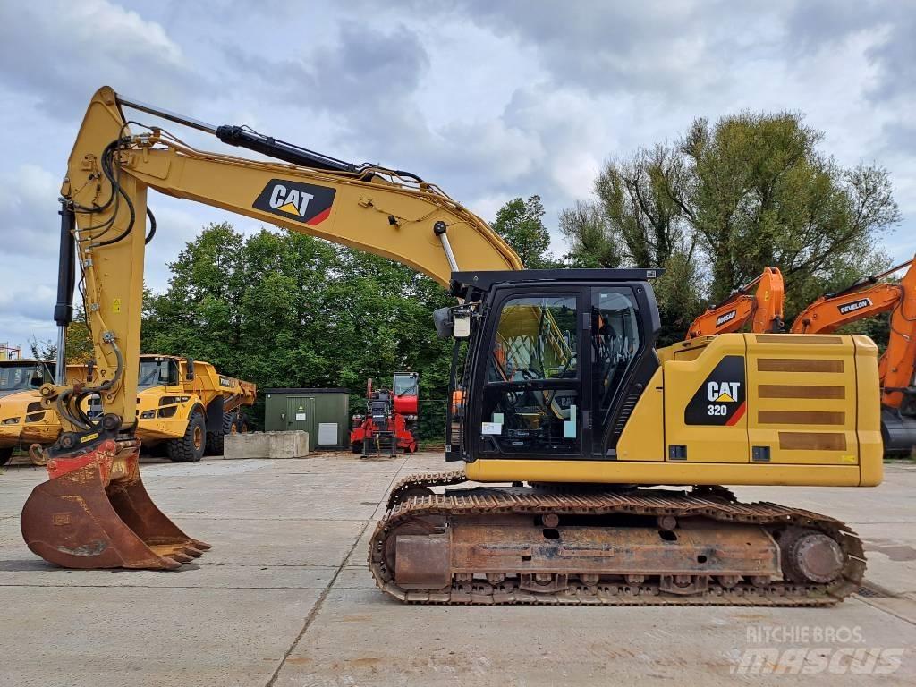 CAT 320 (2 Buckets) Rupsgraafmachines