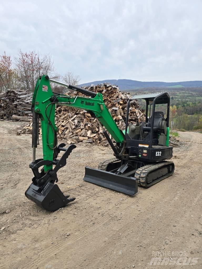 Bobcat E 32 Minigraafmachines < 7t