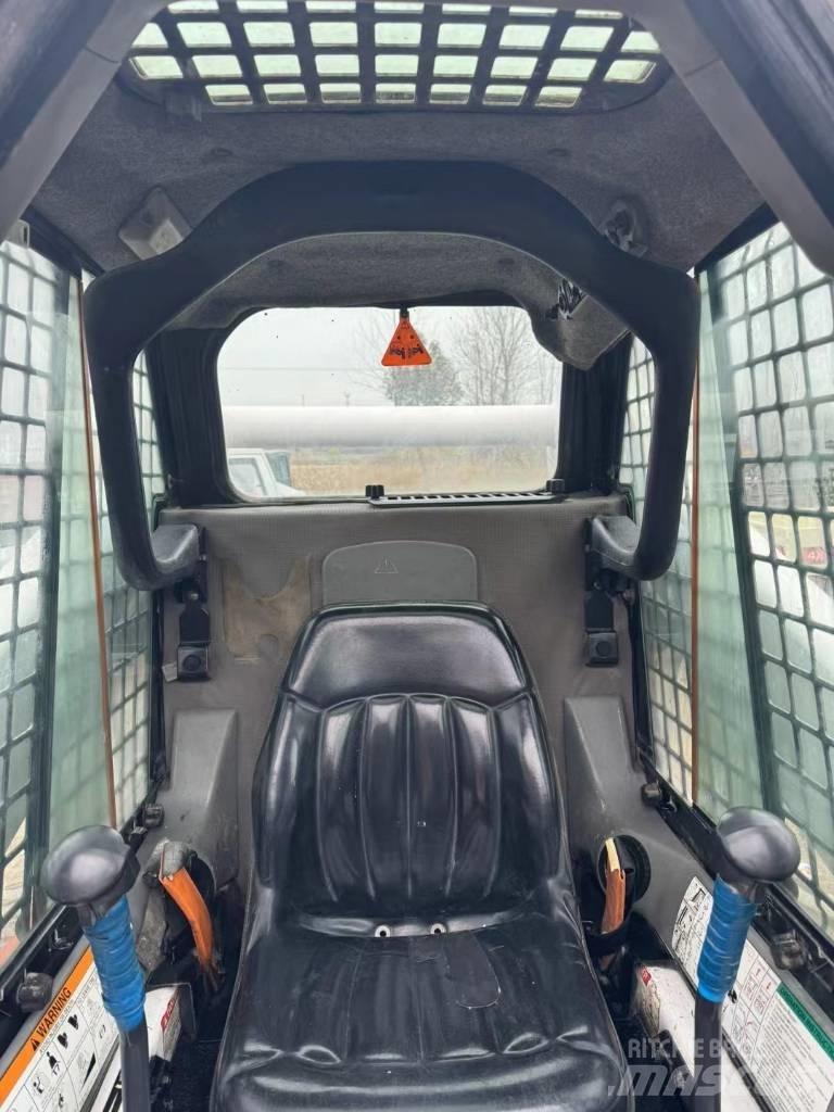 Bobcat S 300 Schrankladers