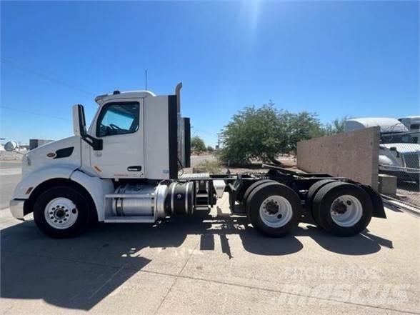 Peterbilt 579 Trekkers