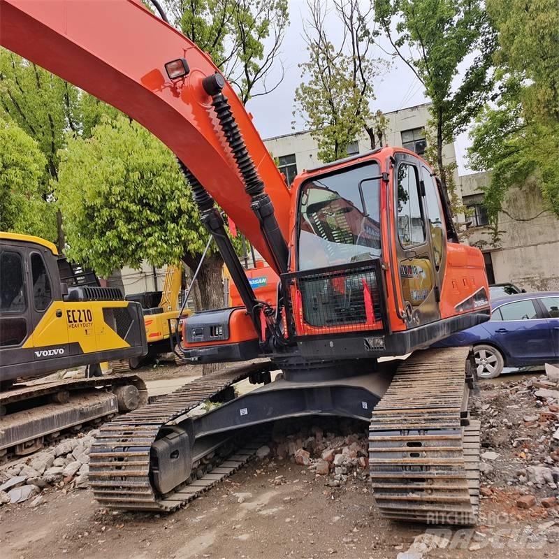 Doosan 225 LC Rupsgraafmachines