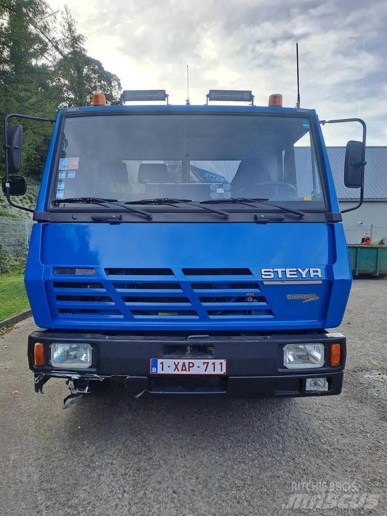 Steyr 19KP Vrachtwagen met containersysteem