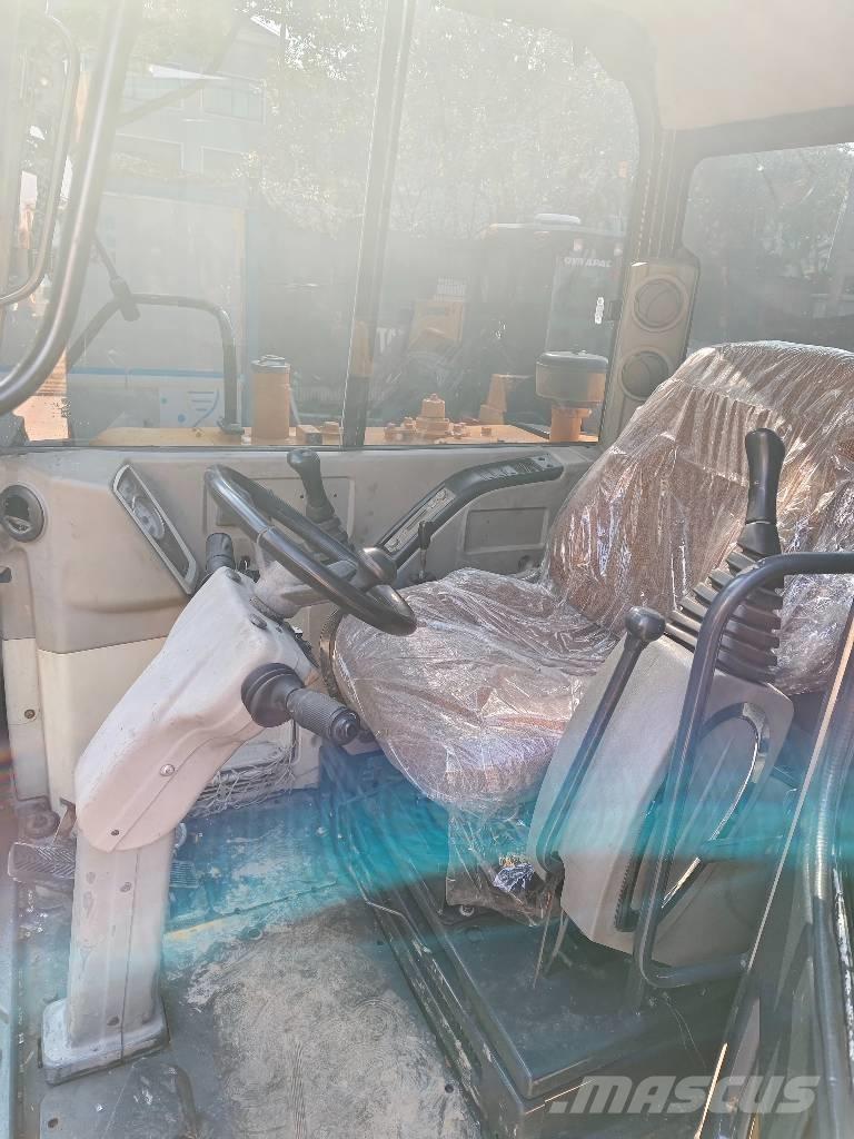 Hyundai 60 W VS Minigraafmachines < 7t