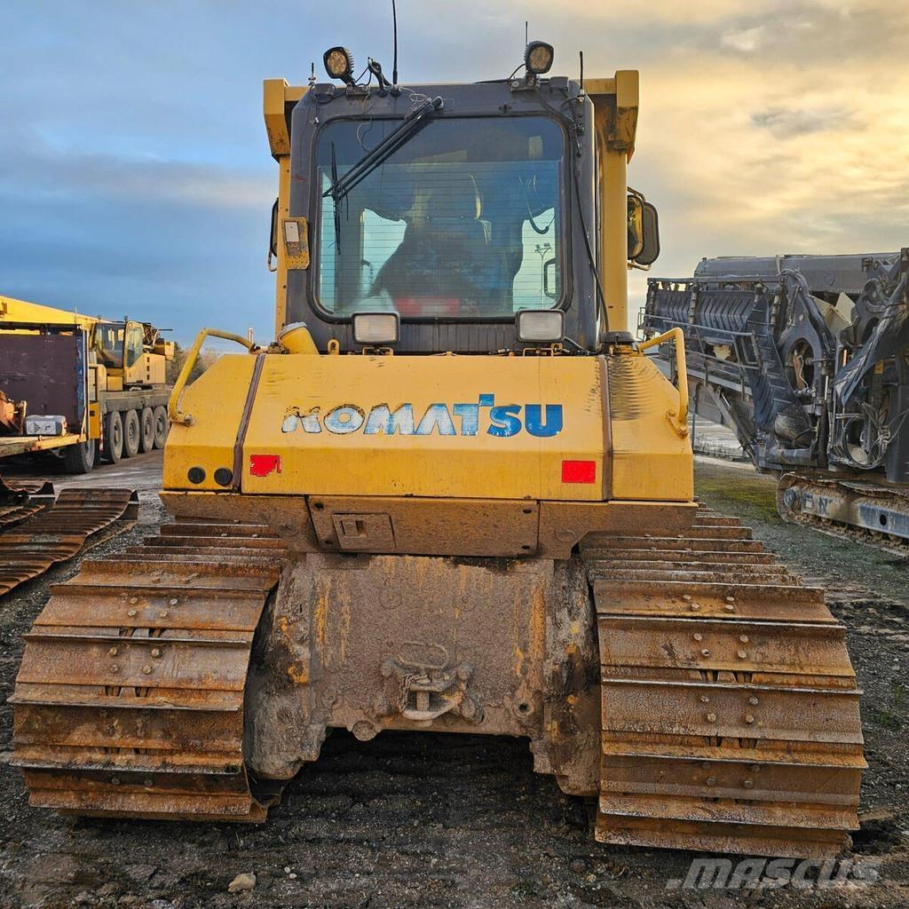 Komatsu D61PX-15F0 Rupsdozers