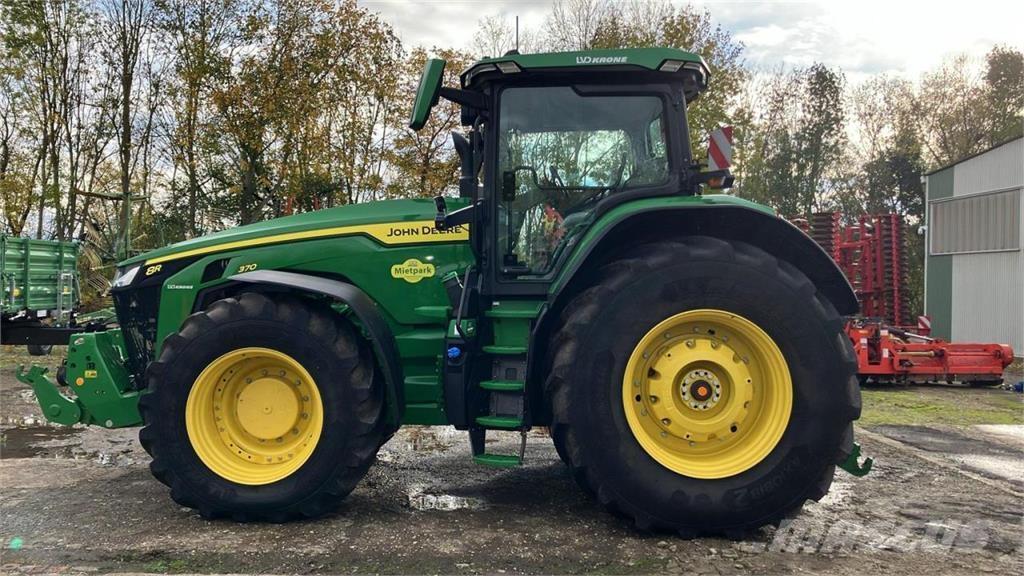 John Deere 8R 370 Tractoren