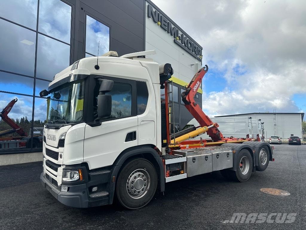 Scania P 370 6x2*4 Vrachtwagen met containersysteem