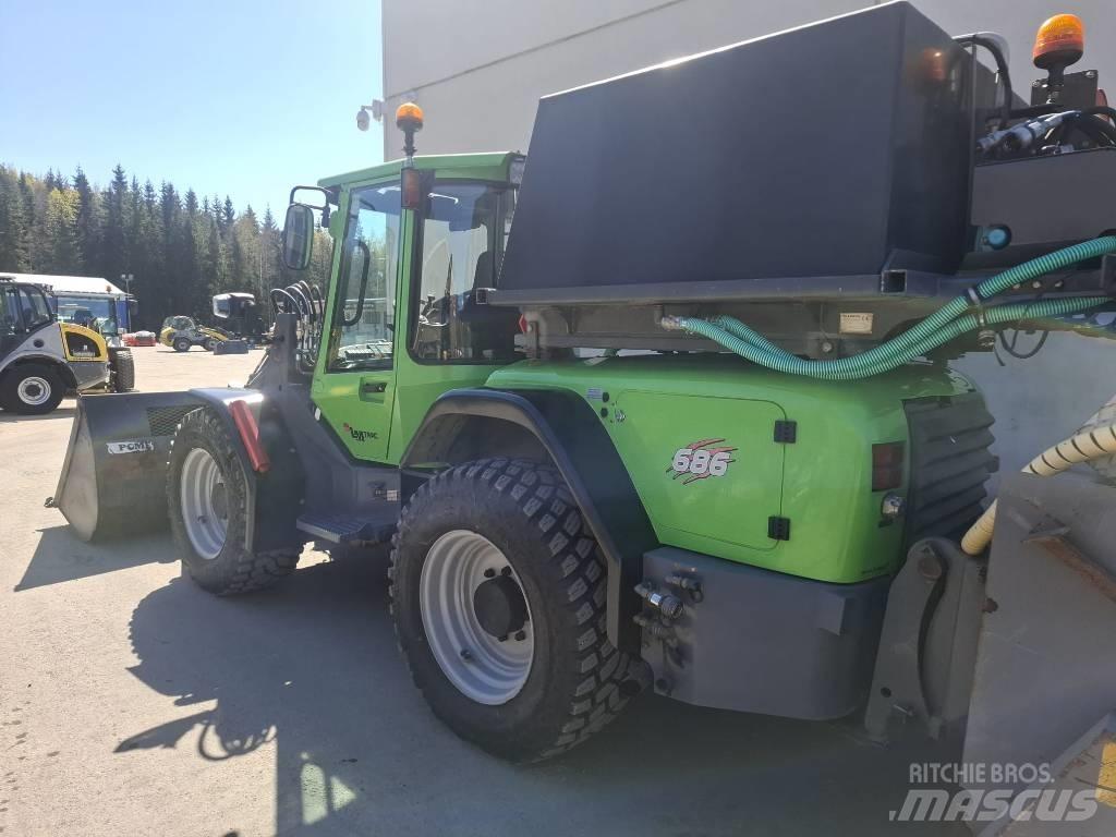LM Trac 686 Wielladers