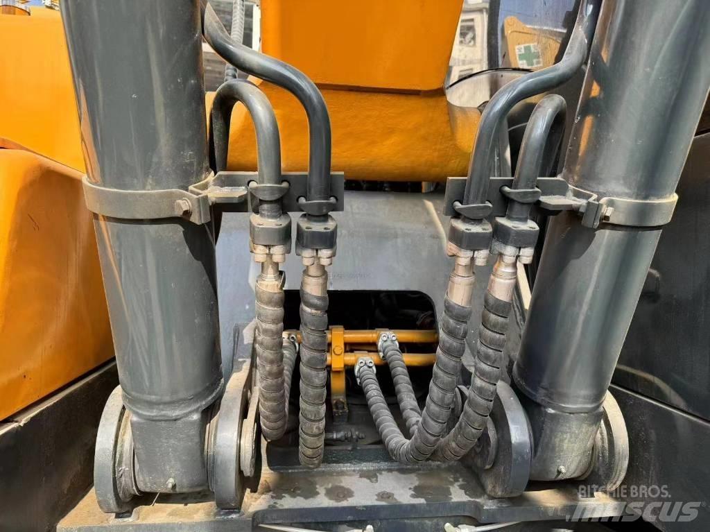 Hyundai R220LC-9S Rupsgraafmachines