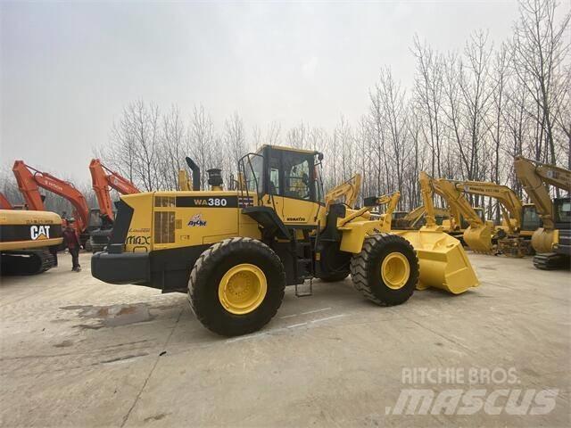 Komatsu WA380 Wielladers