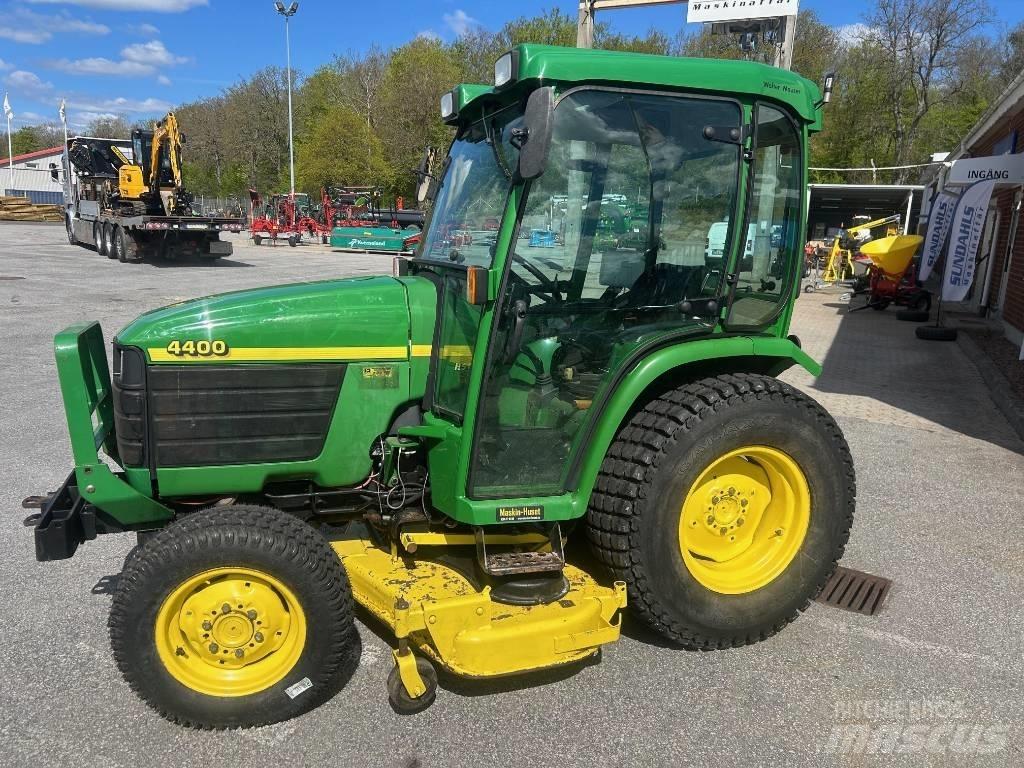 John Deere 4400 Compacttrekkers