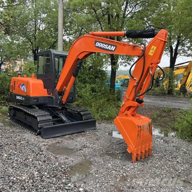 Doosan DH 60 Minigraafmachines < 7t