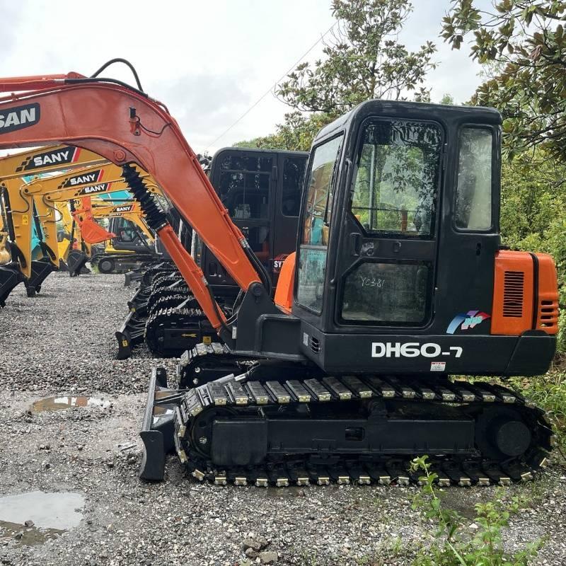 Doosan DH 60 Minigraafmachines < 7t