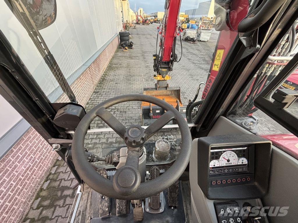 Yanmar YAN B110W Wielgraafmachines