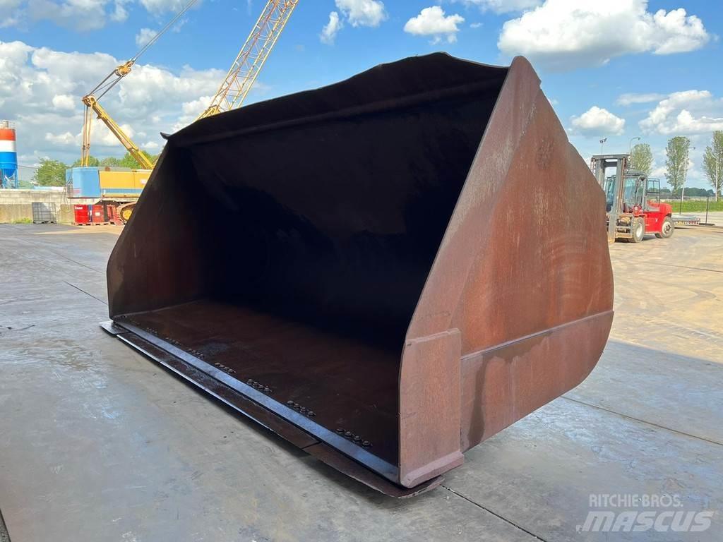 CAT 990 Bucket Bakken