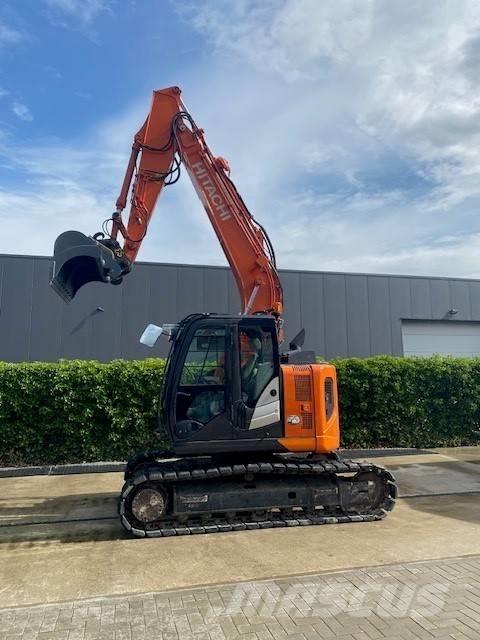 Hitachi ZX 135 US-6 Rupsgraafmachines