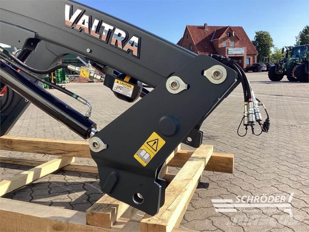 Valtra X36 DM Voorladers en gravers