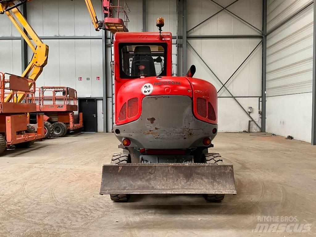 Neuson 6503 WD Wielgraafmachines