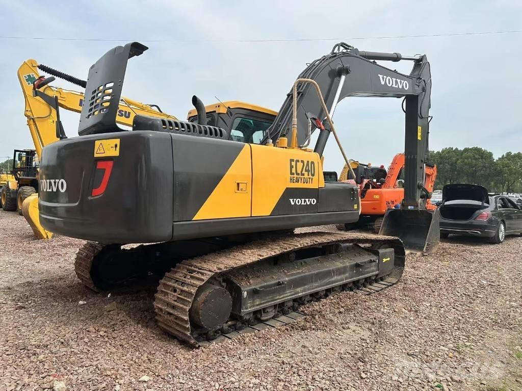 Volvo EC 240 Rupsgraafmachines