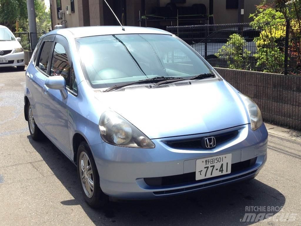 Honda LA-GD1 Auto's