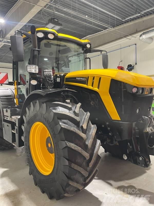 JCB 4220 Tractoren