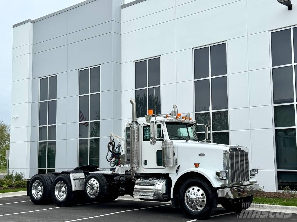 Peterbilt 357 Trekkers