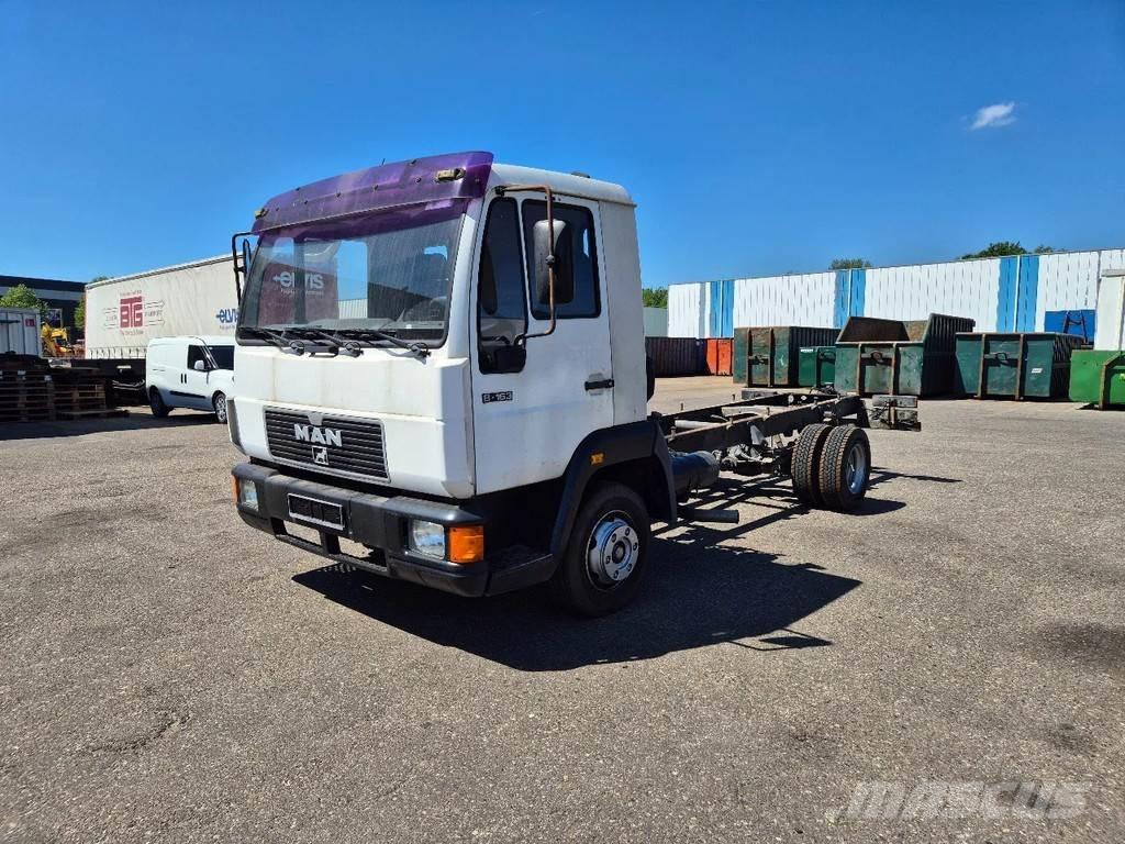 MAN LE 2000 Chassis met cabine