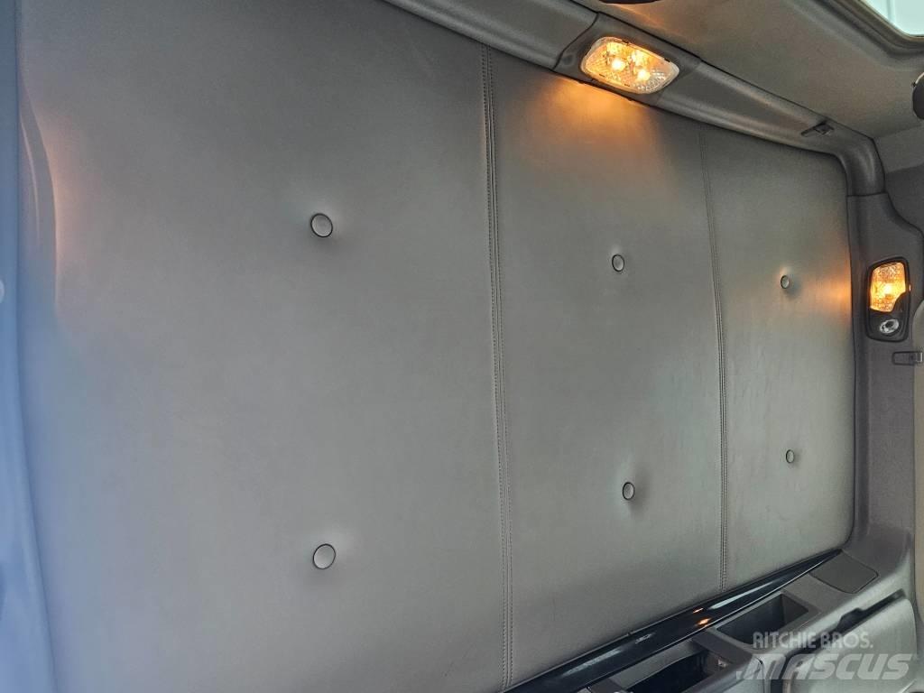 Kenworth T 800 Trekkers