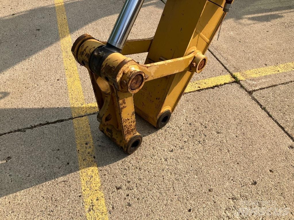 CAT 318 FL Rupsgraafmachines