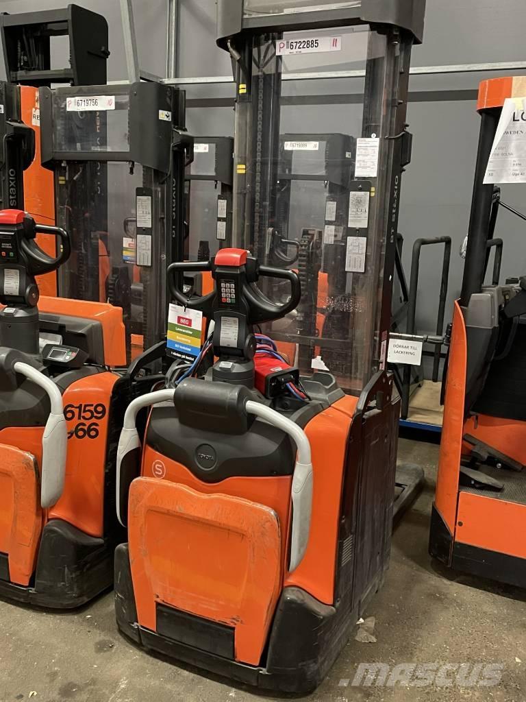 Toyota SPE140L Stapelaar meeloop